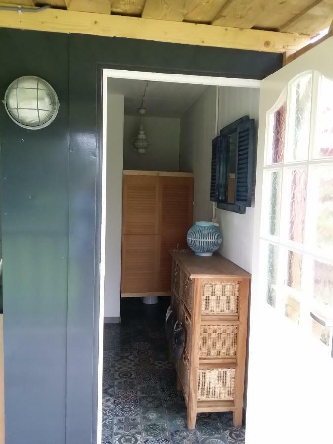 NATUURHUISJE met veranda Daar bij de Molen Alkmaar Oterleek Buitenkant foto